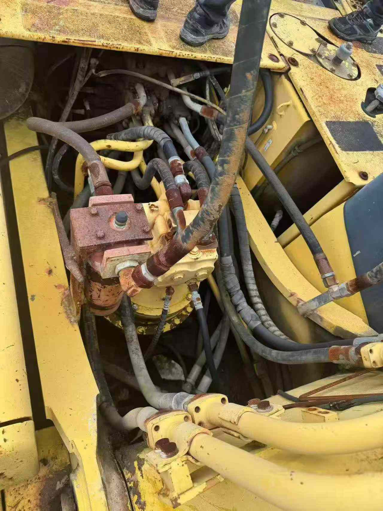 Buy Komatsu PC360-7 Used Excavator / 3