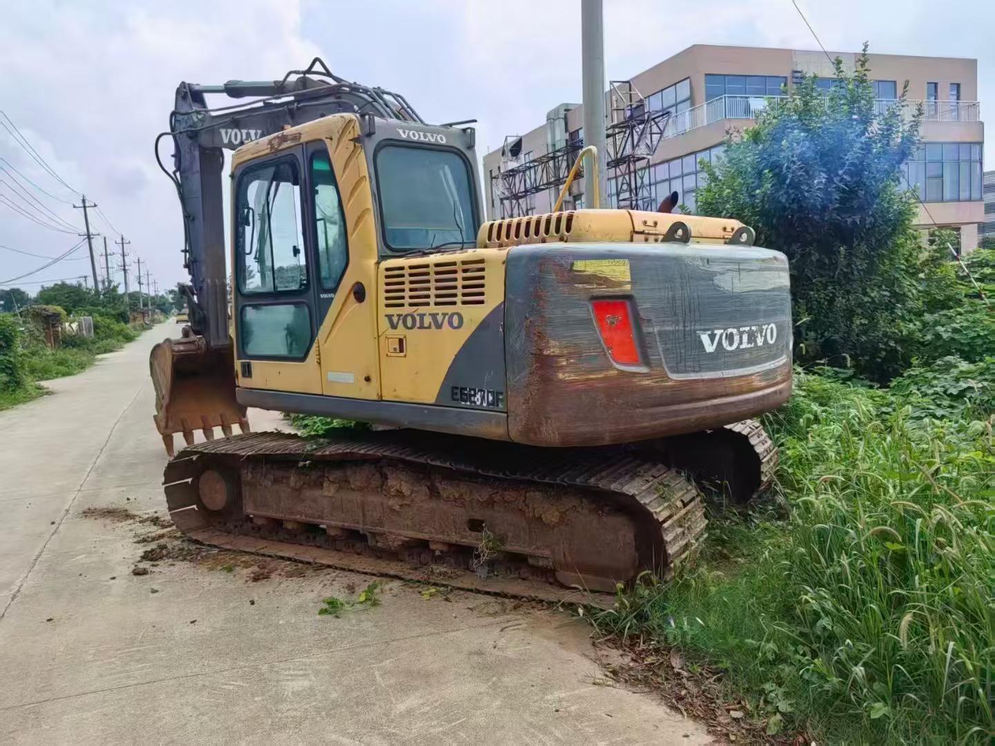 Buy Volvo EC140 Used Excavator / 4