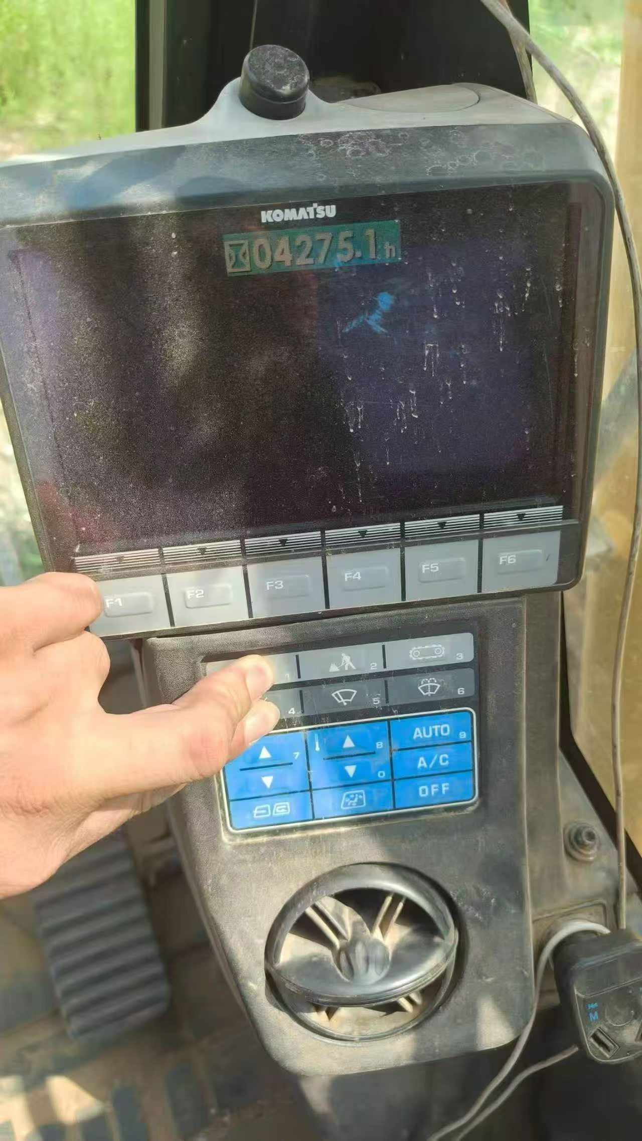 Buy Komatsu PC60 Used Excavator / 4