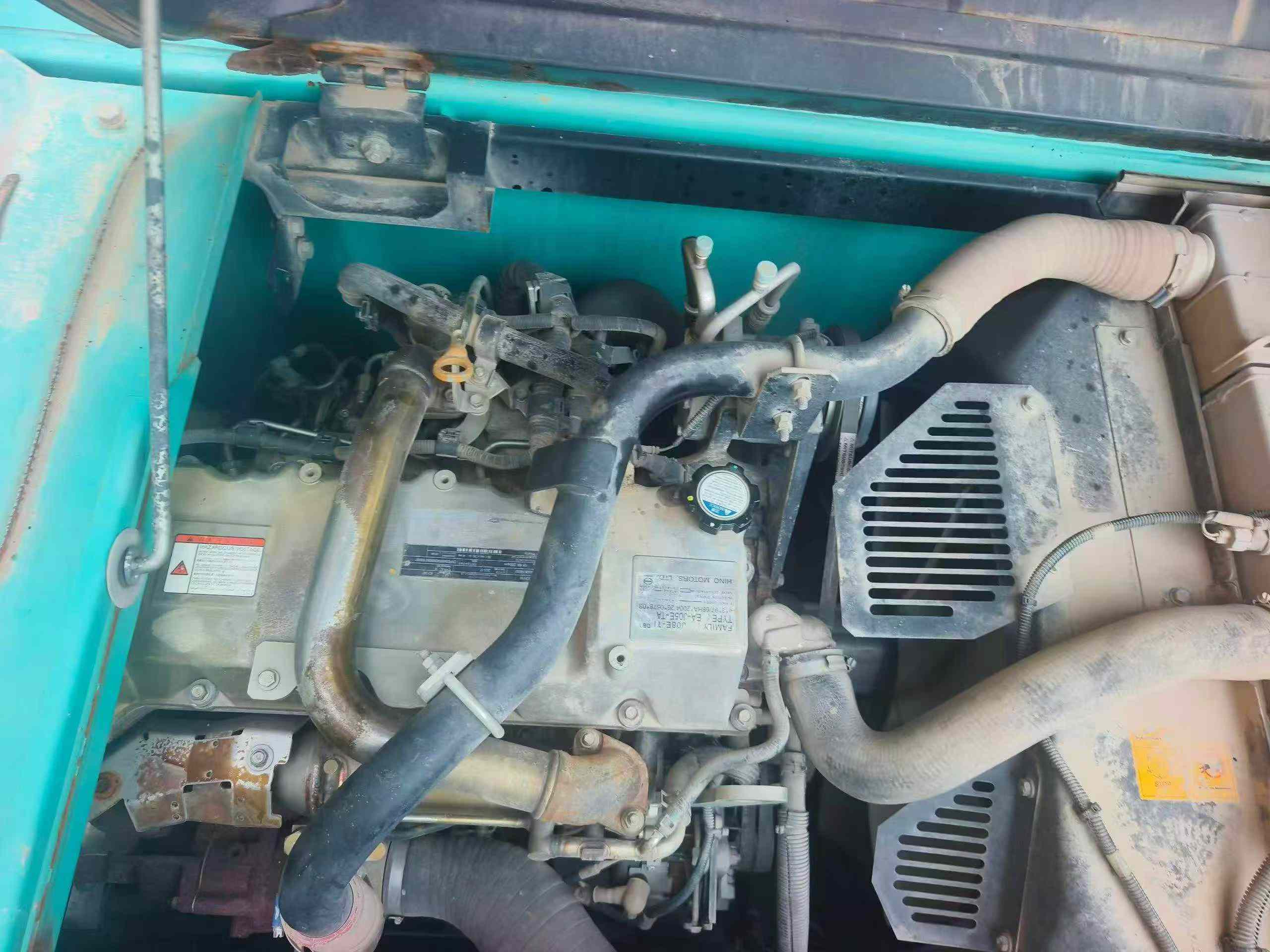 Buy Kobelco SK210 Used Excavator / 6