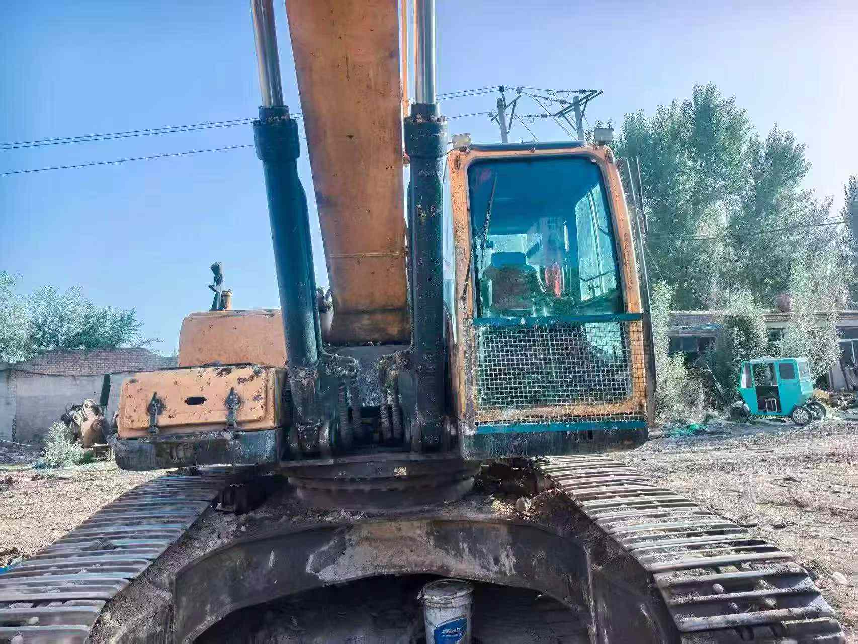 Buy Hyundai R335-7 Used Excavator / 3