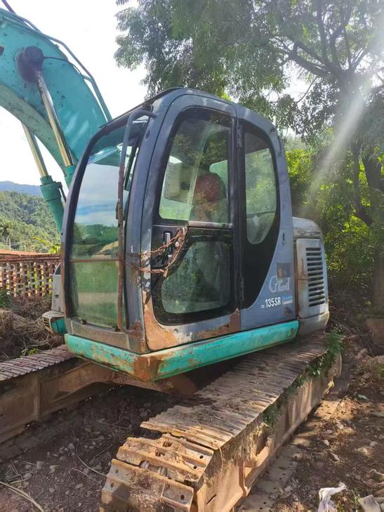 Buy Kobelco SK135 Used Excavator / 1