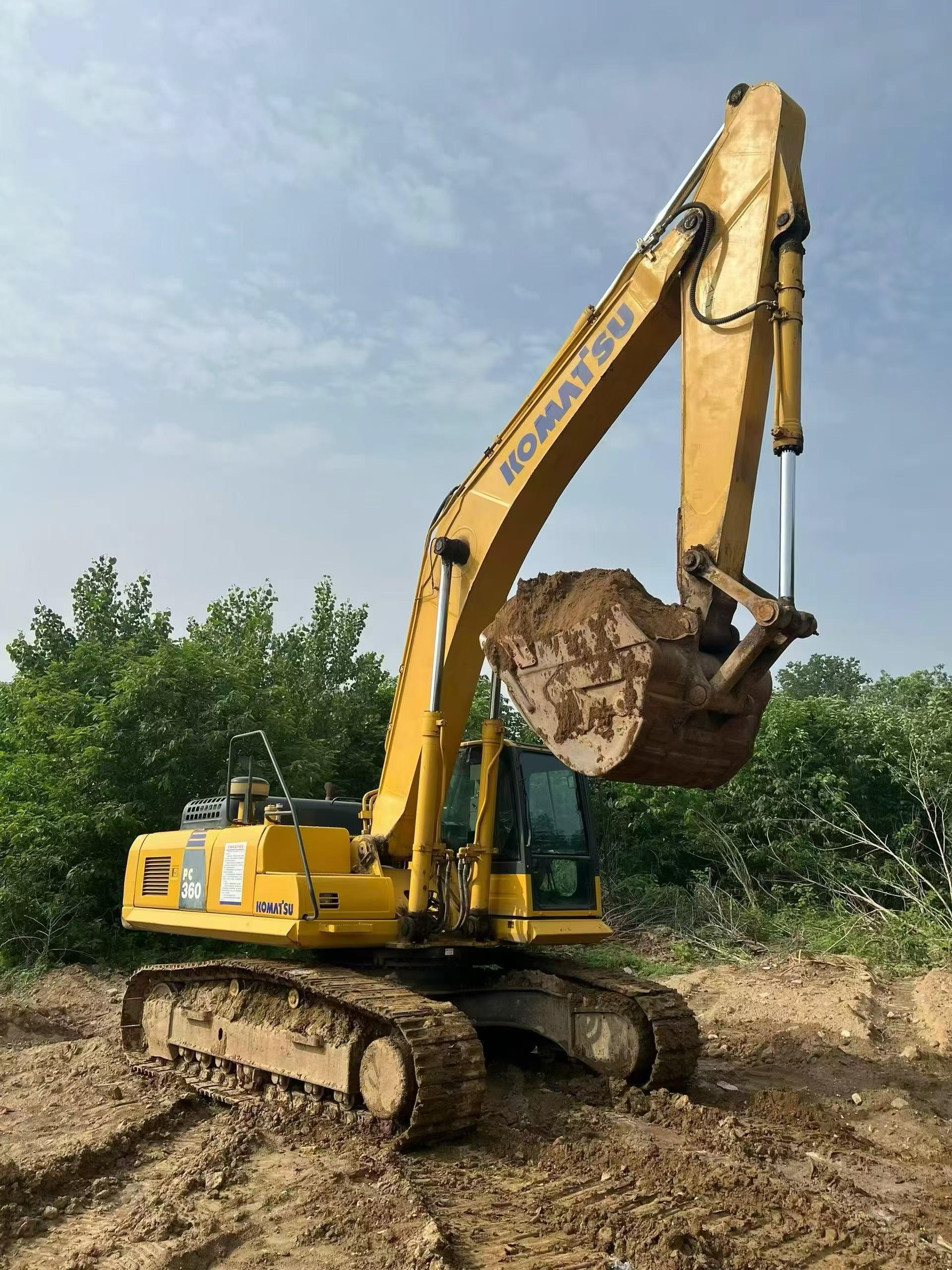 Buy Komatsu PC360-7 Used Excavator / 4