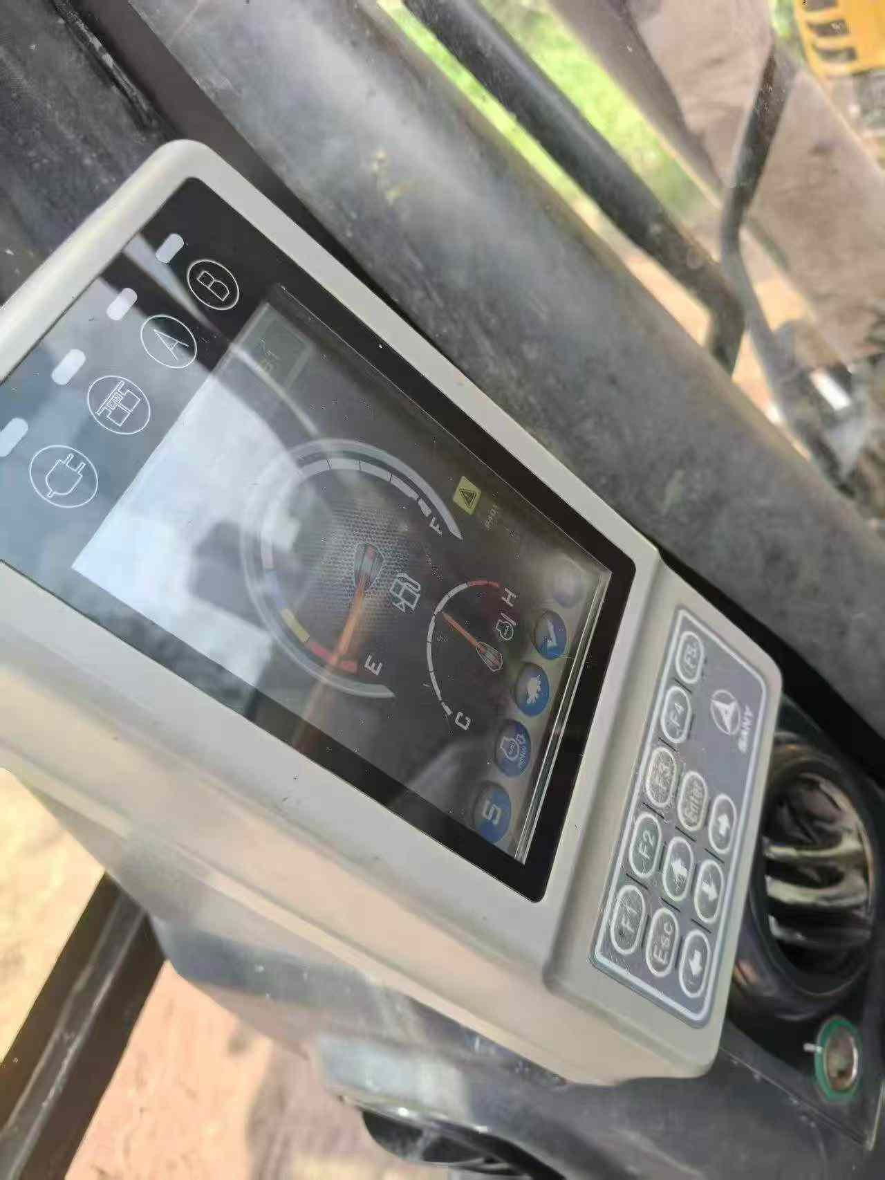 Buy Sany SY135 Used Excavator / 3