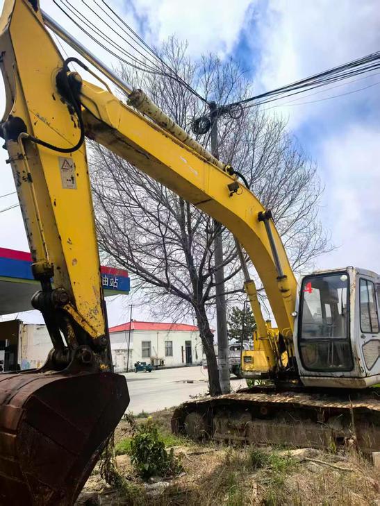 Buy Sumitomo SH200 Used Excavator / 1