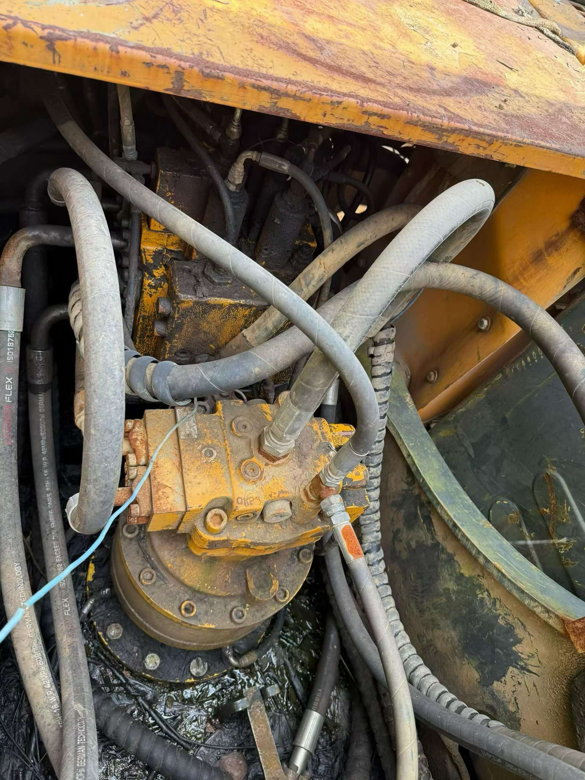 Buy Hyundai R215-7 Used Excavator / 6
