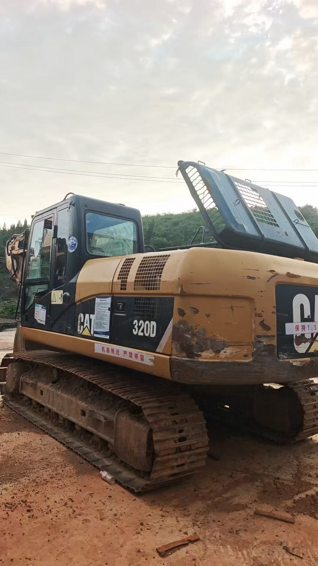 Buy Caterpillar 320D Used Excavator / 2