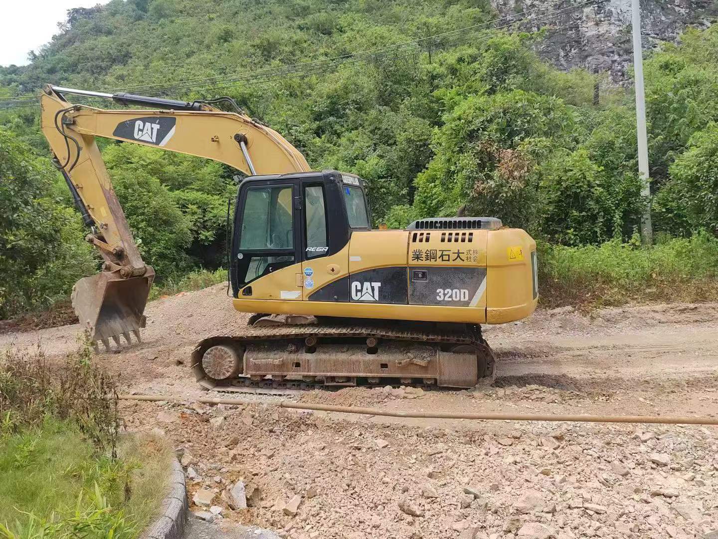Buy Caterpillar 320D Used Excavator / 9