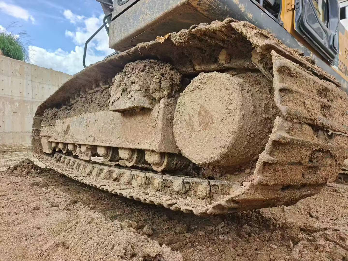 Buy XCMG XE205DA Used Excavator / 9
