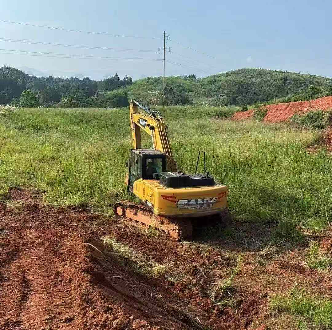 Buy Sany SY205C Used Excavator / 3