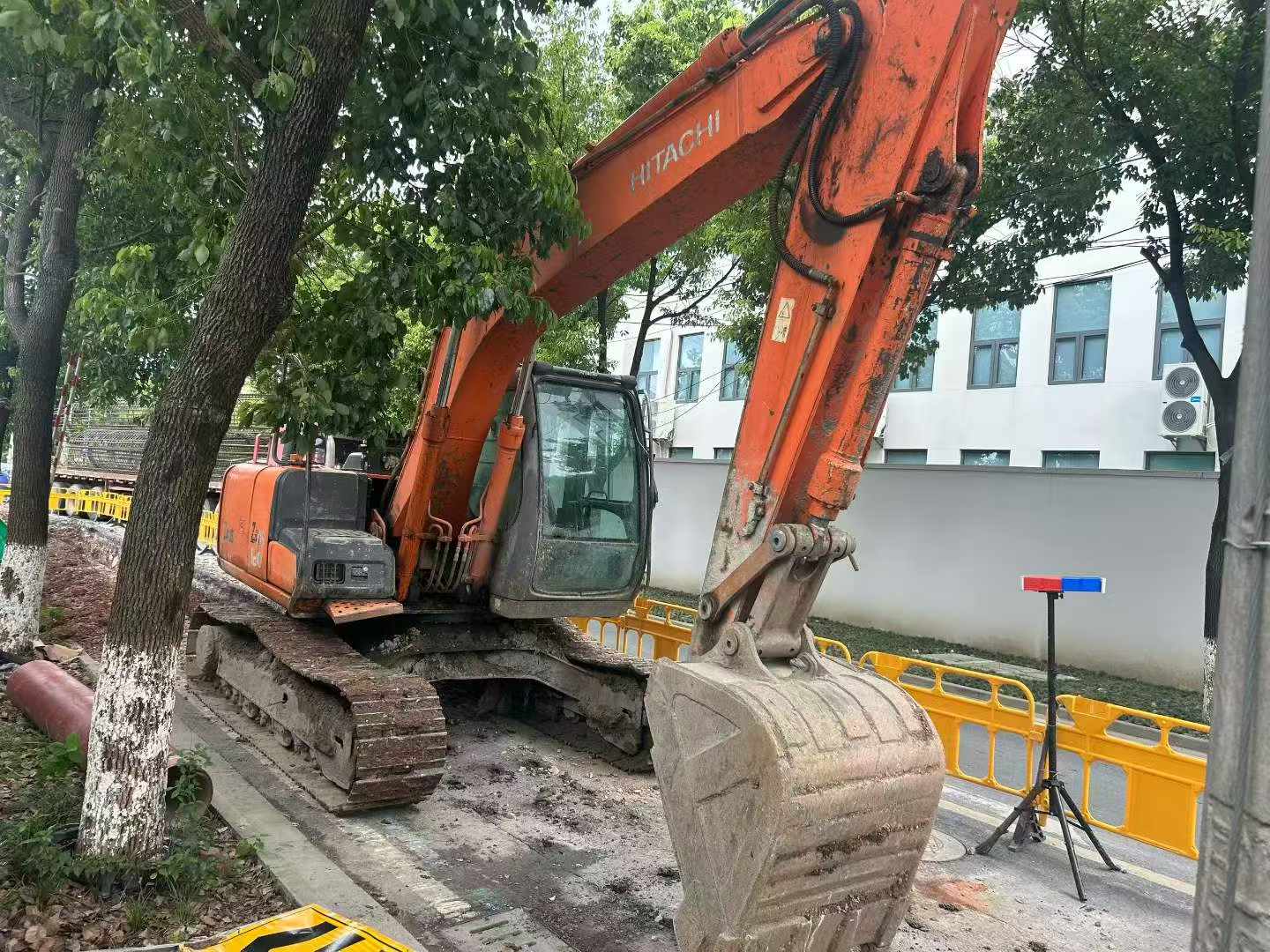 Buy Hitachi EX120-6 Used Excavator / 4