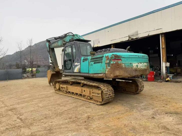 Buy Kobelco SK270D Used Excavator / 1