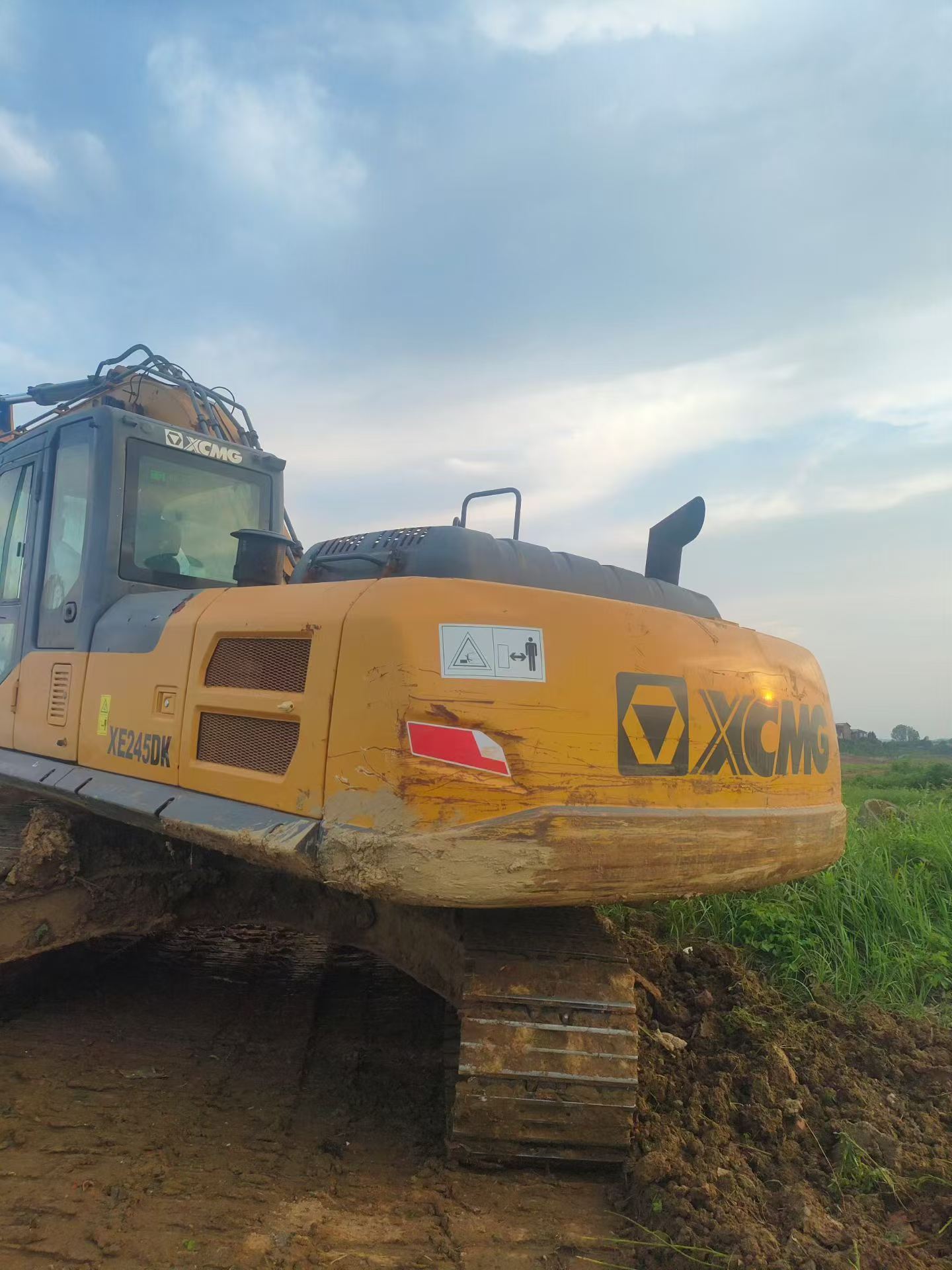 Buy XCMG XE245D Used Excavator / 6