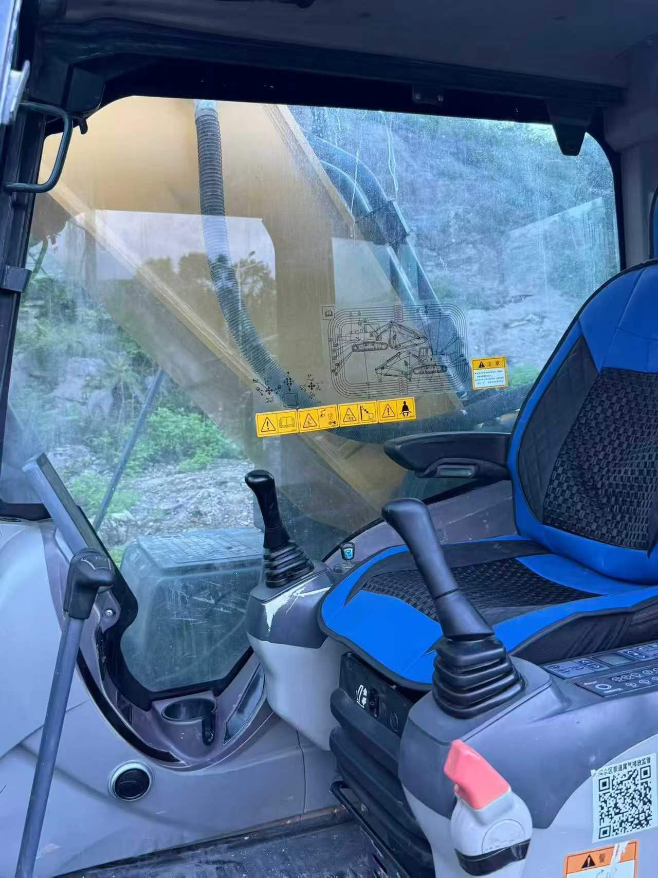 Buy XCMG XE550DK Used Excavator / 9