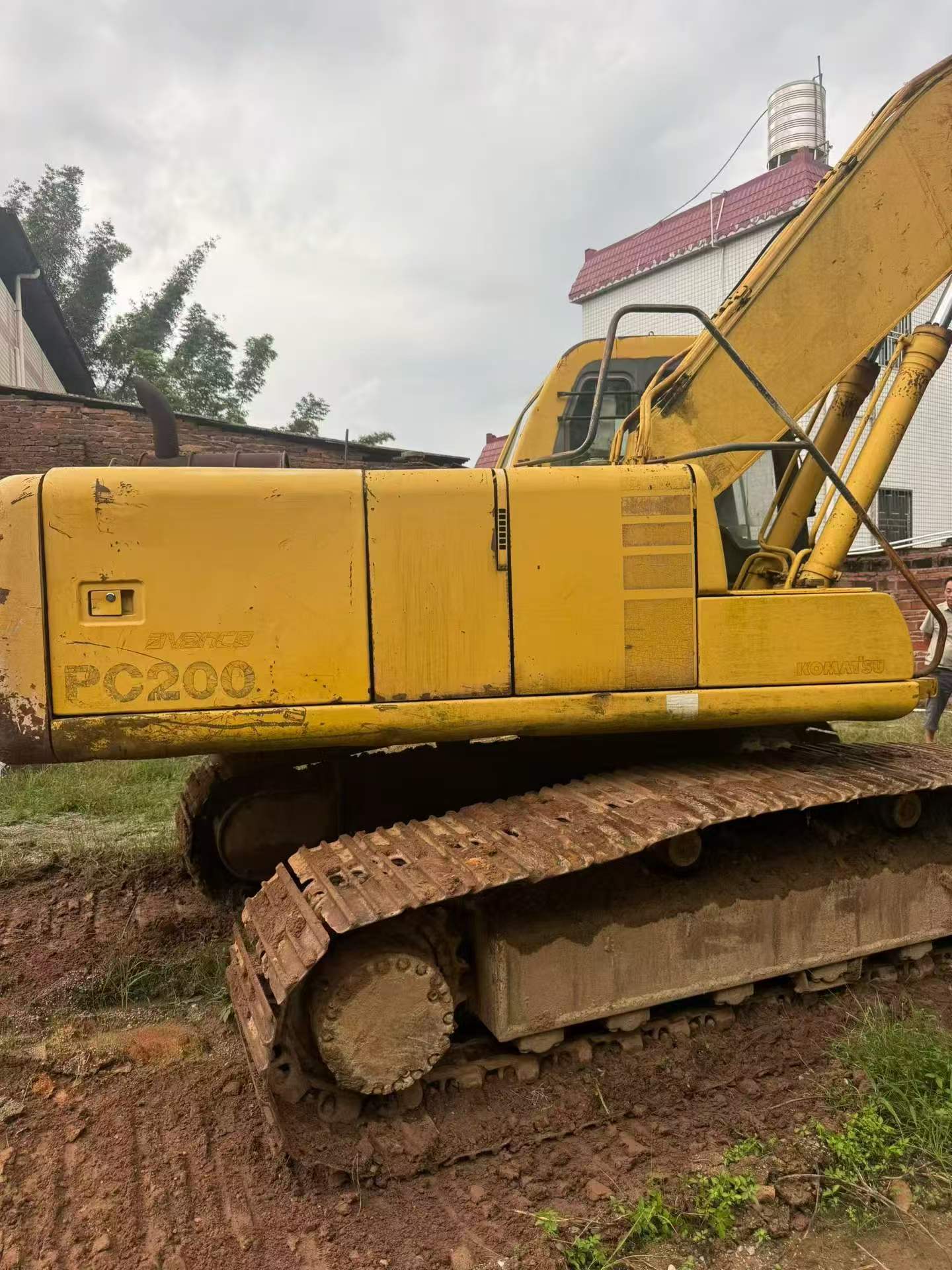 Buy Komatsu PC200-6 Used Excavator / 3