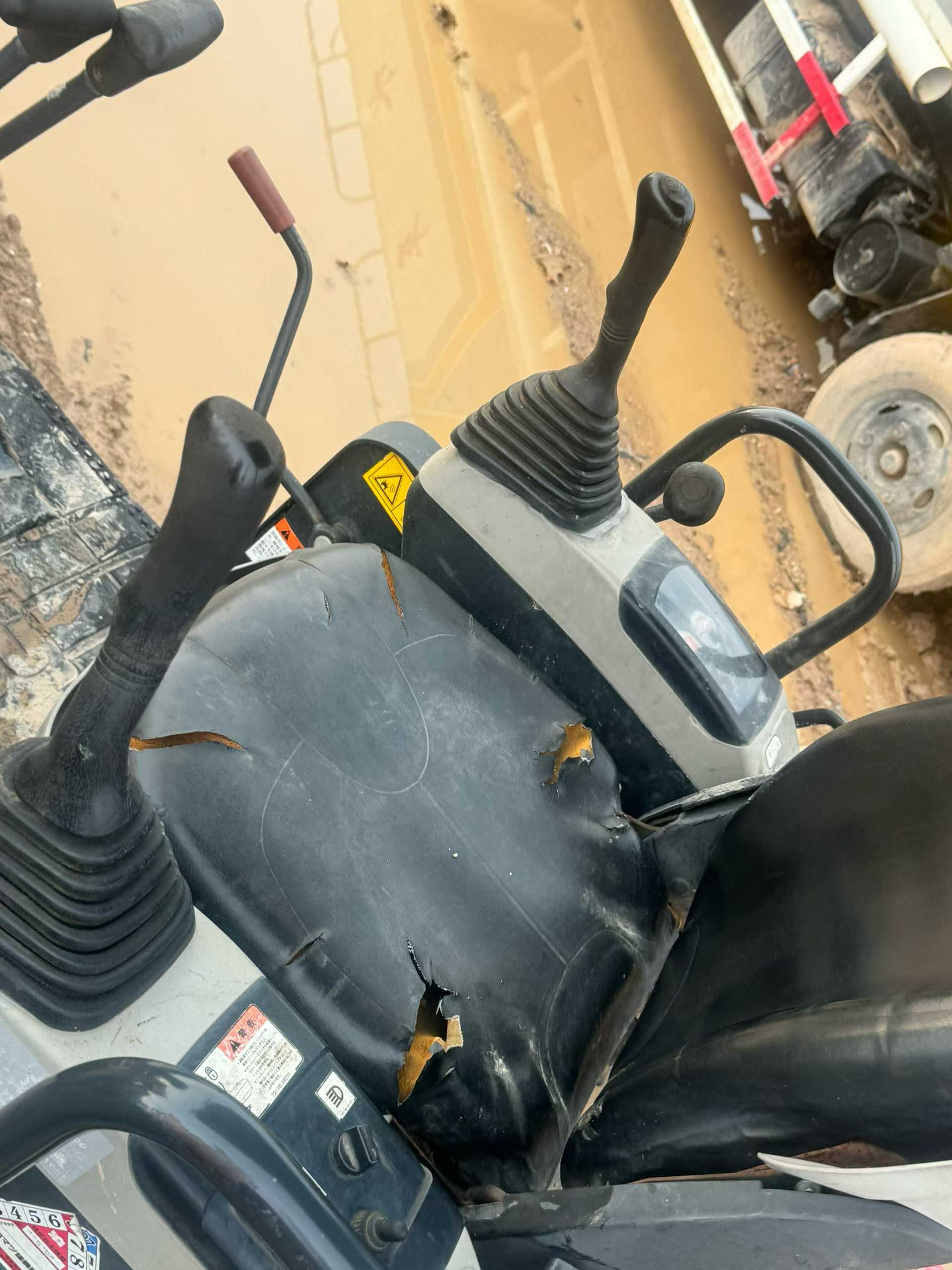 Buy Komatsu PC18MR-2 Used Excavator / 3