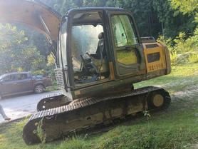 Buy XCMG XE135B Used Excavator / 2 Buy XCMG XE135B Used Excavator / 2