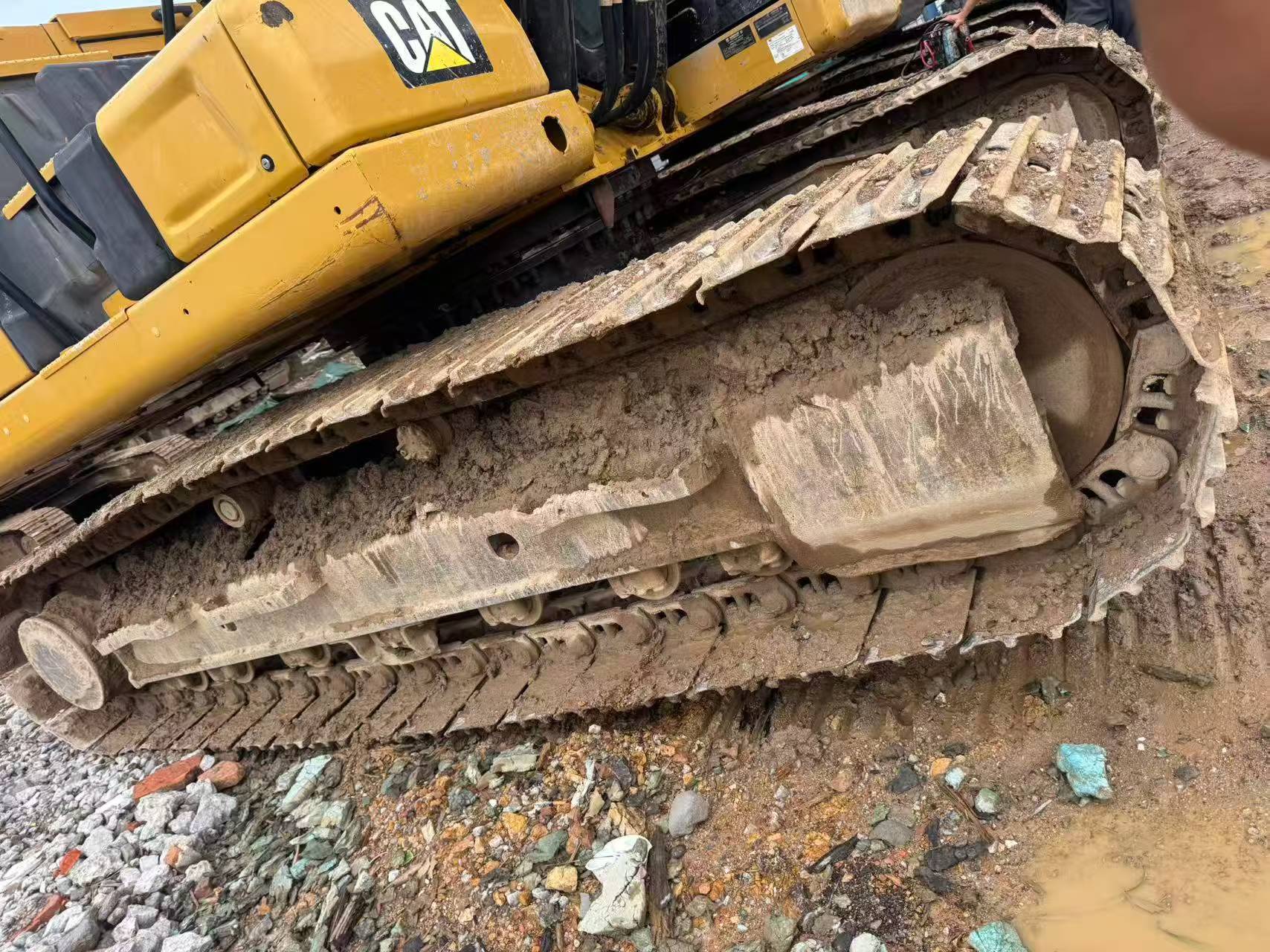 Buy Caterpillar 320GC Used Excavator / 5