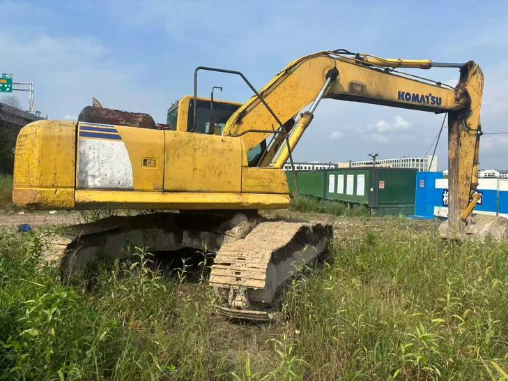 Buy Komatsu PC240-6 Used Excavator / 1