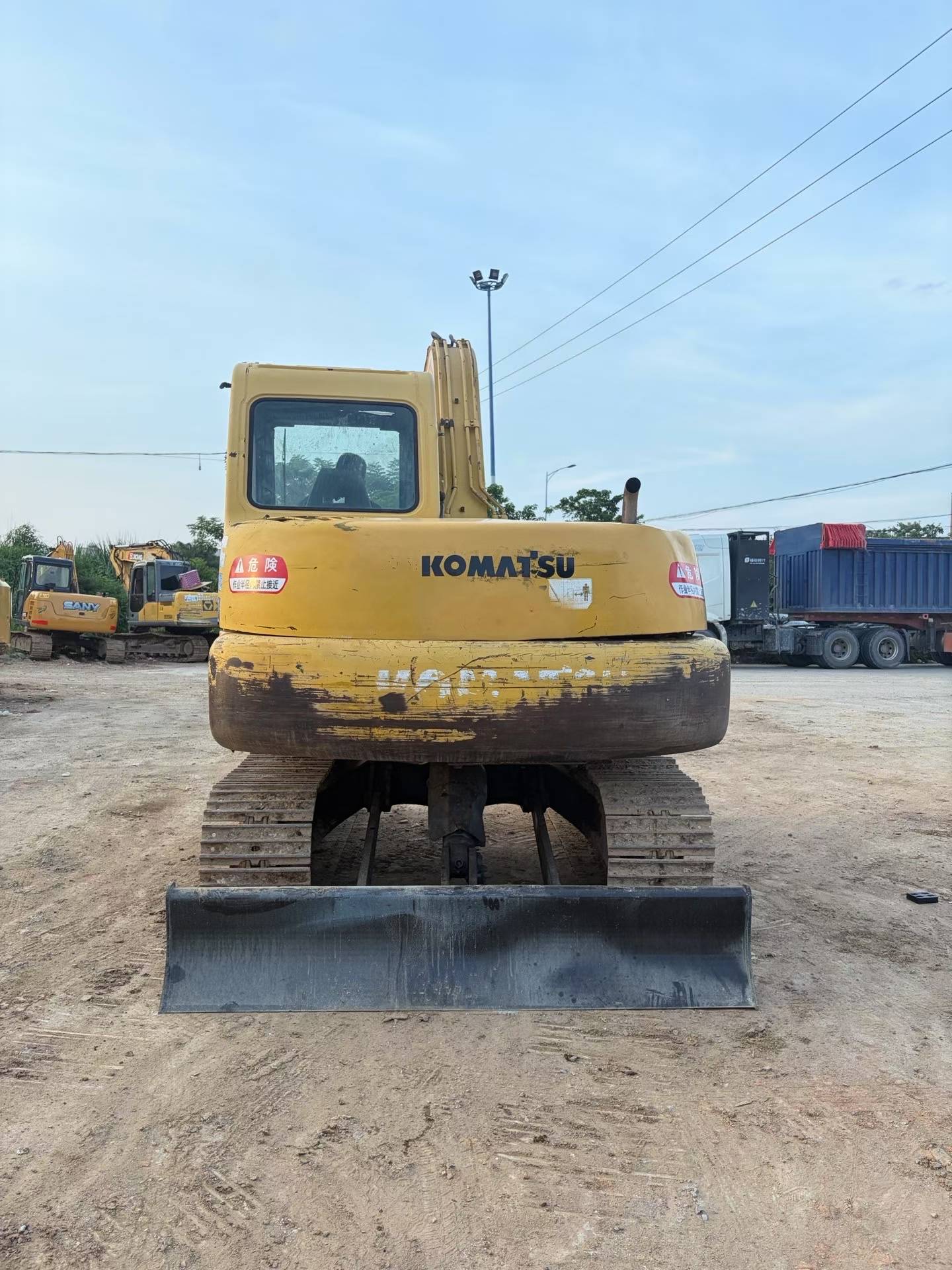Buy Komatsu PC60-7 Used Excavator / 4