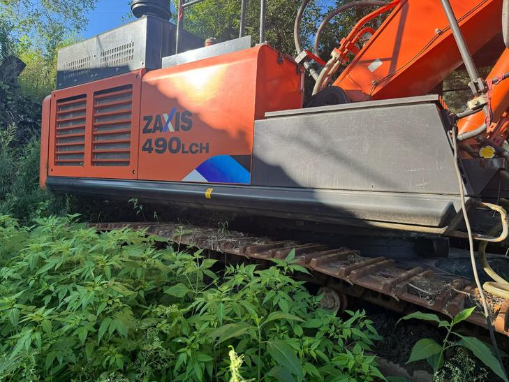 Buy Hitachi ZX490LCH-5A Used Excavator / 1