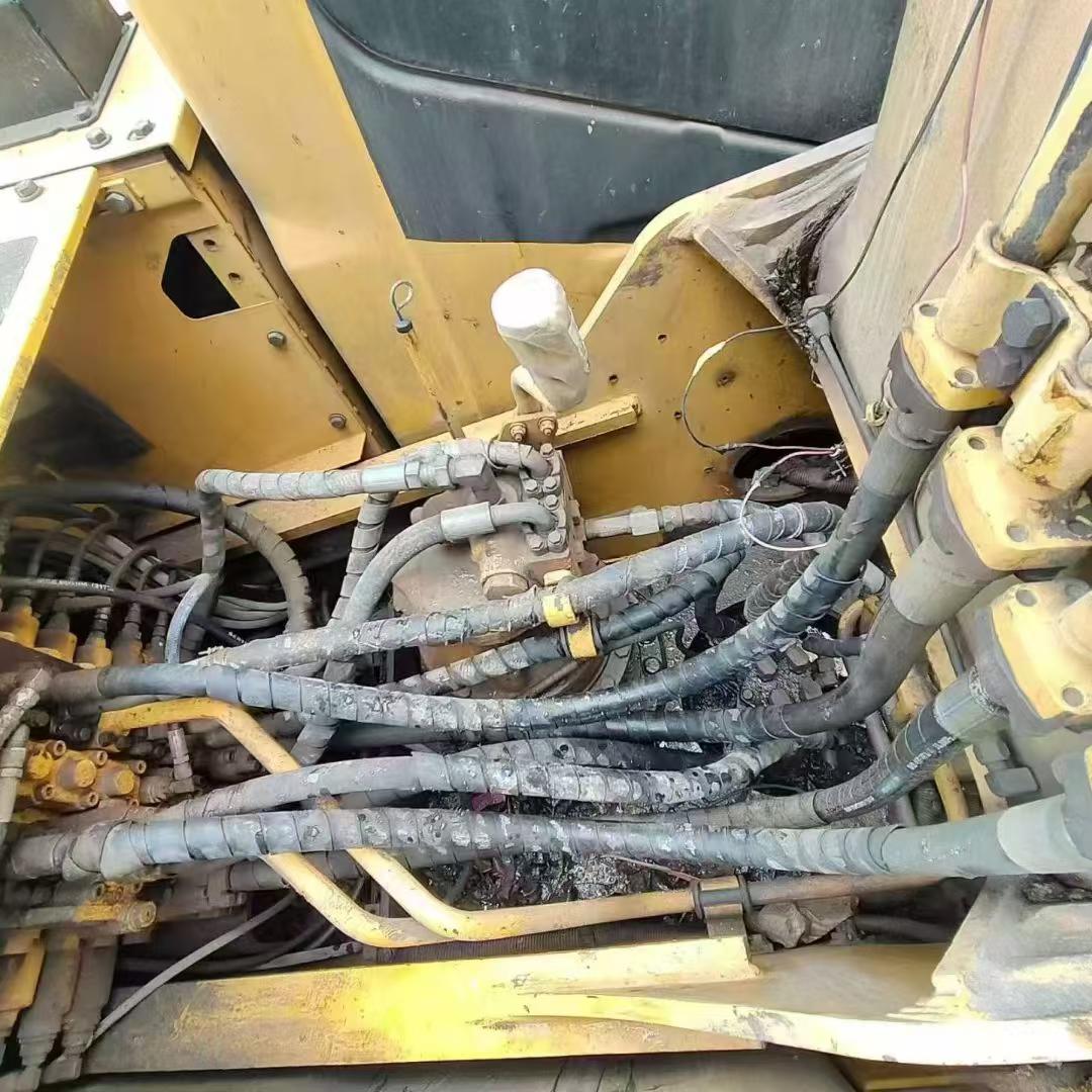 Buy Komatsu PC200 Used Excavator / 6