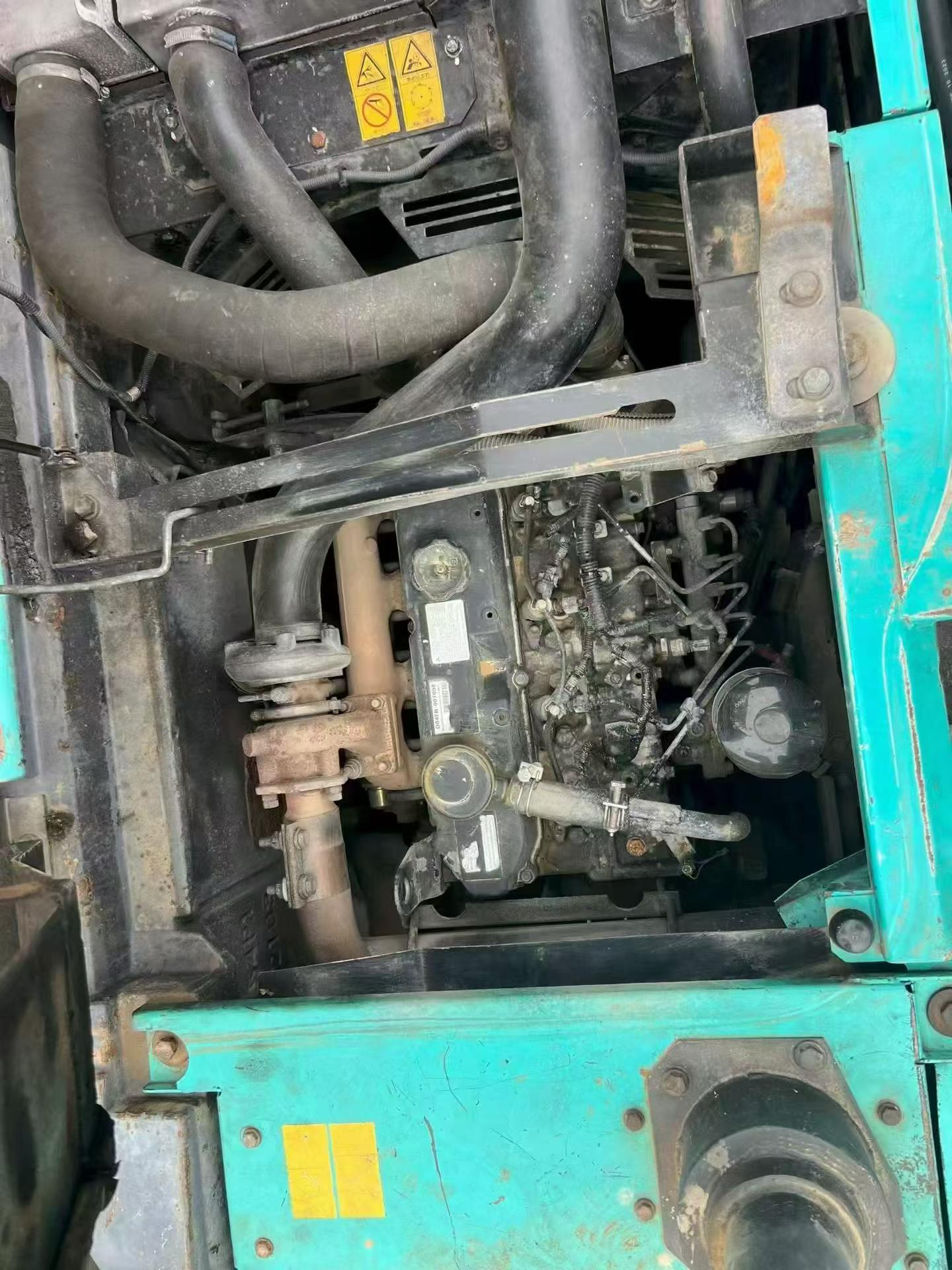 Buy Kobelco SK135 Used Excavator / 9