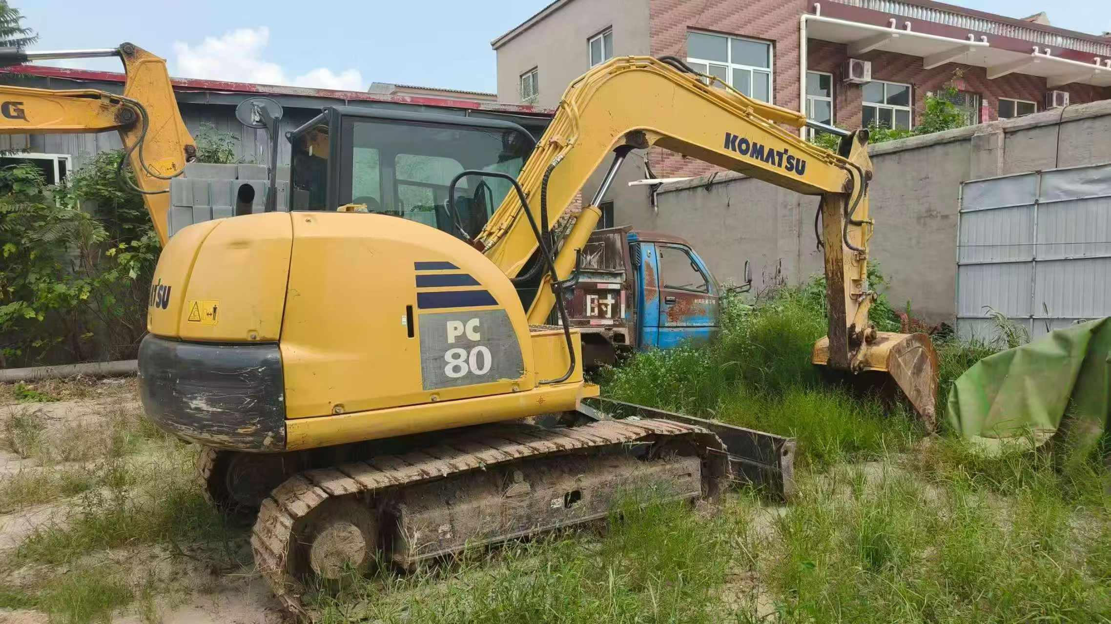 Buy Komatsu PC60 Used Excavator / 3