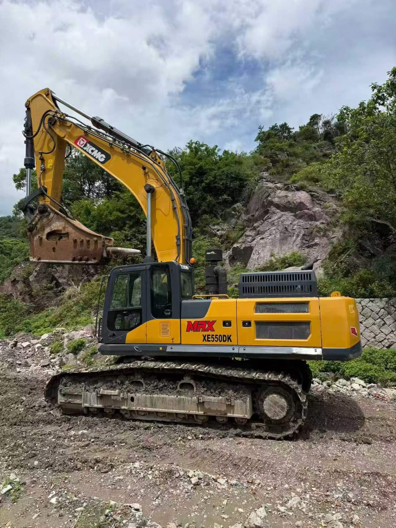 Buy XCMG XE550DK Used Excavator / 3