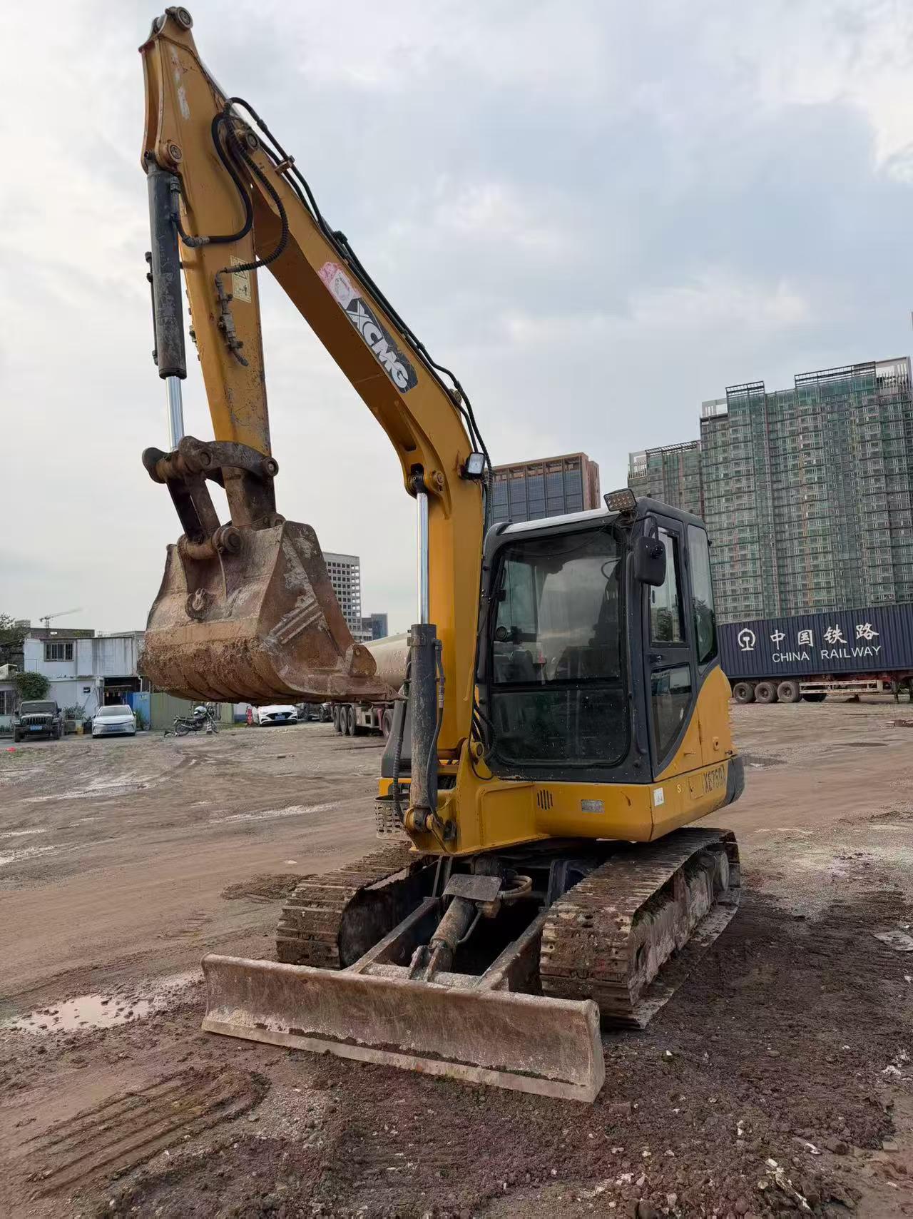 Buy XCMG XE60 Used Excavator / 5