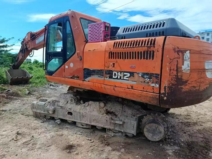 Buy Doosan DH215-9 Used Excavator / 1