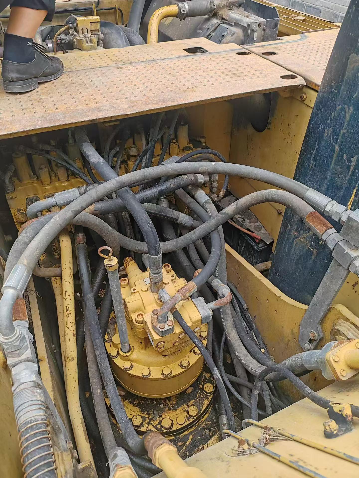 Buy Caterpillar 320D Used Excavator / 3