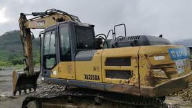 Buy XCMG XE215 Used Excavator / 2 Buy XCMG XE215 Used Excavator / 2