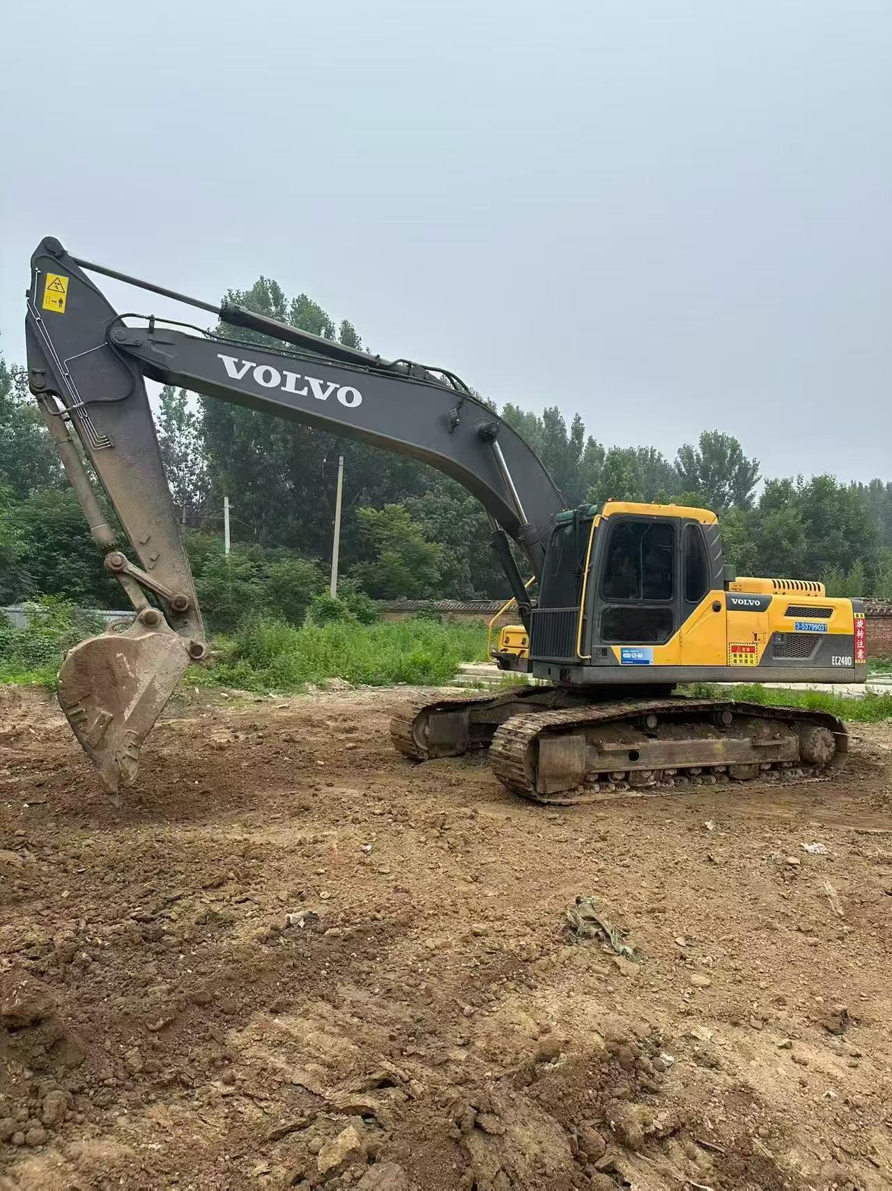 Buy Volvo EC240 Used Excavator / 3
