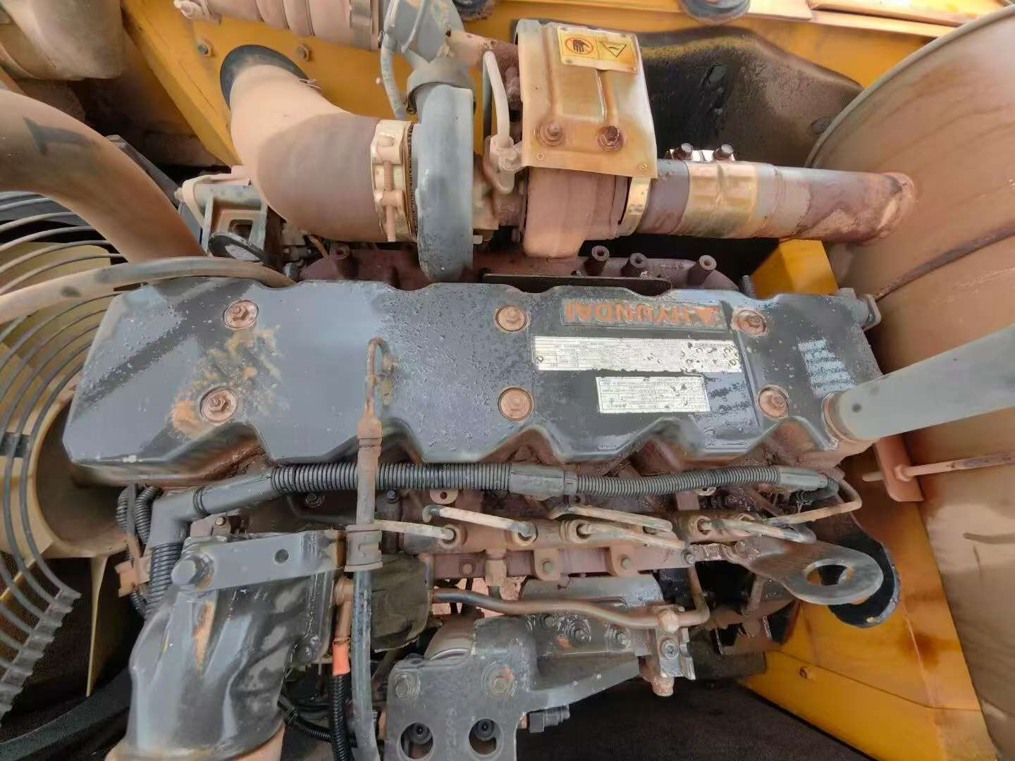 Buy Hyundai R215VS Used Excavator / 5