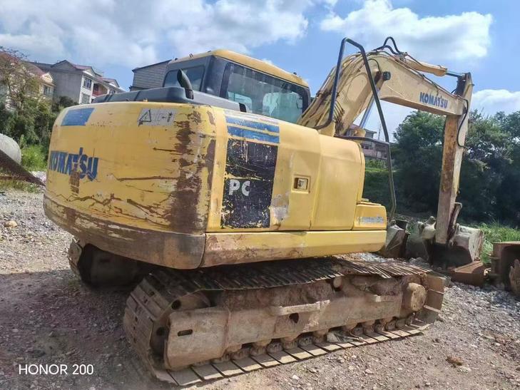 Buy Komatsu PC130-7 Used Excavator / 1