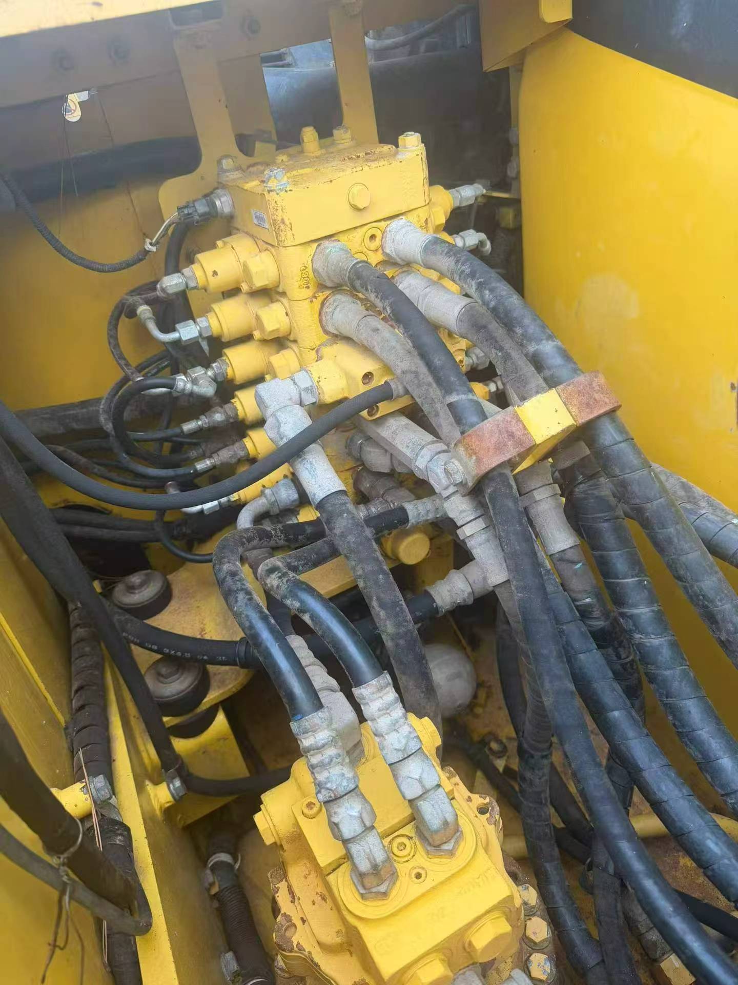 Buy Komatsu PC110-7 Used Excavator / 7