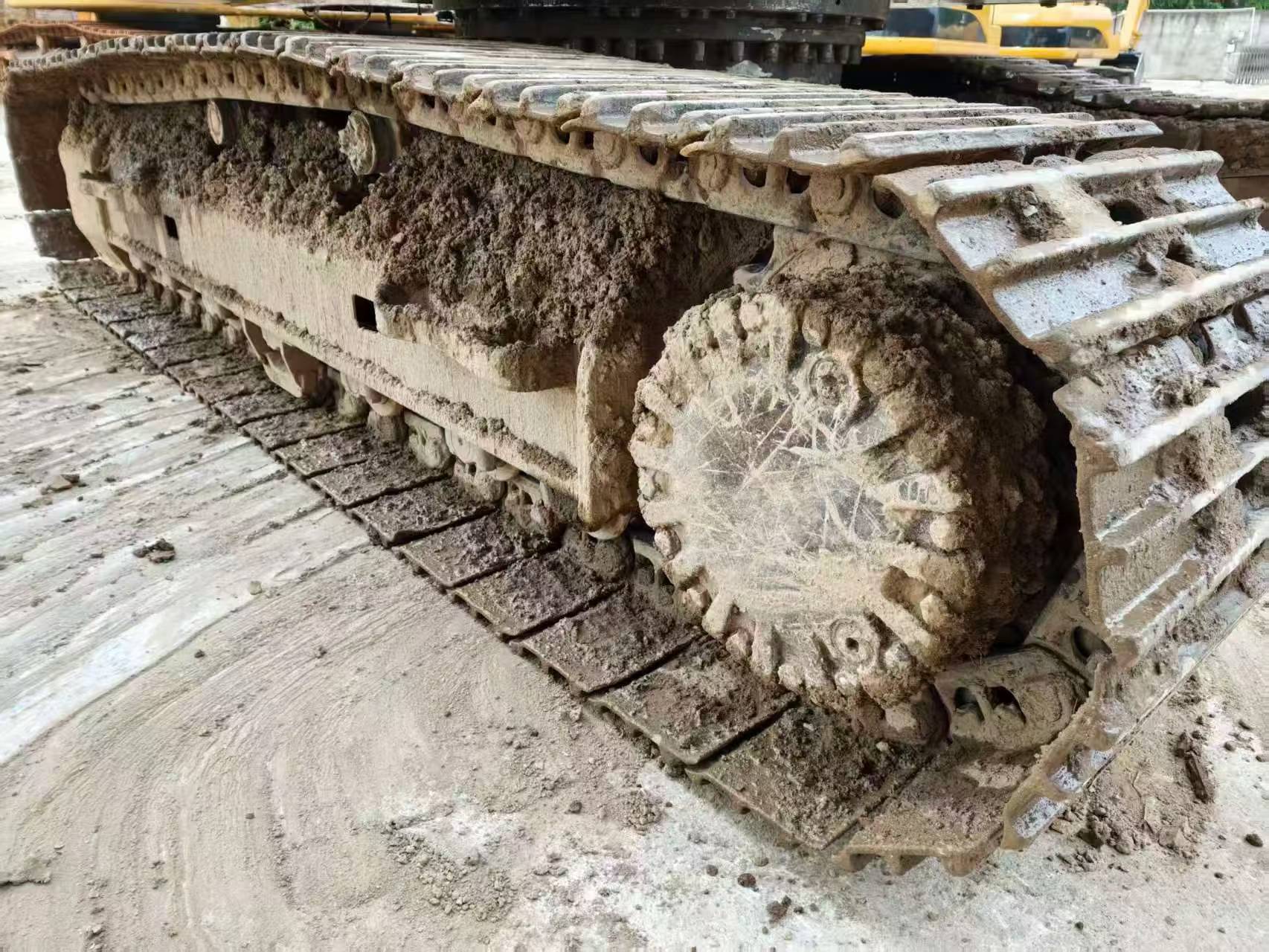 Buy Caterpillar 320D Used Excavator / 4