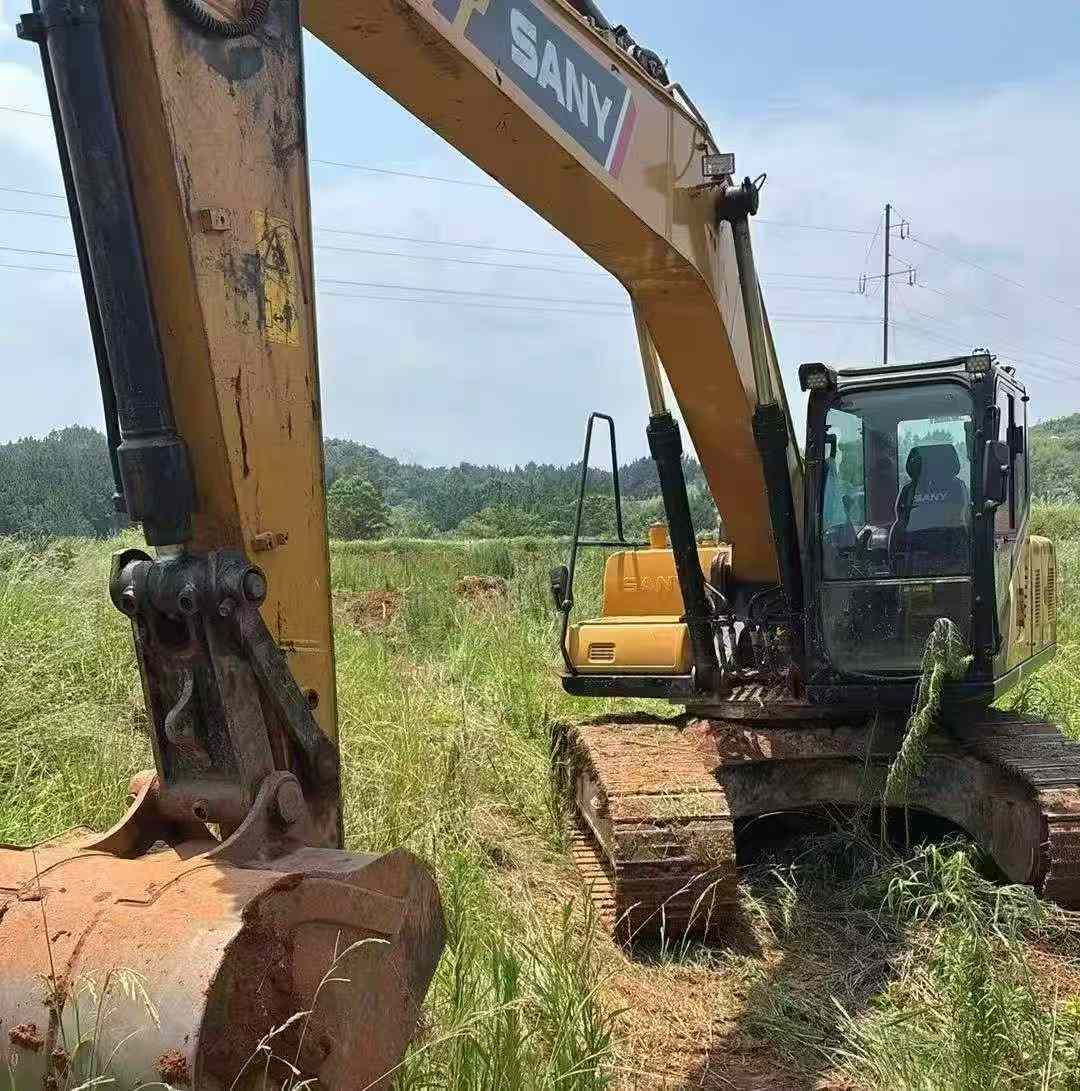 Buy Sany SY205C Used Excavator / 8