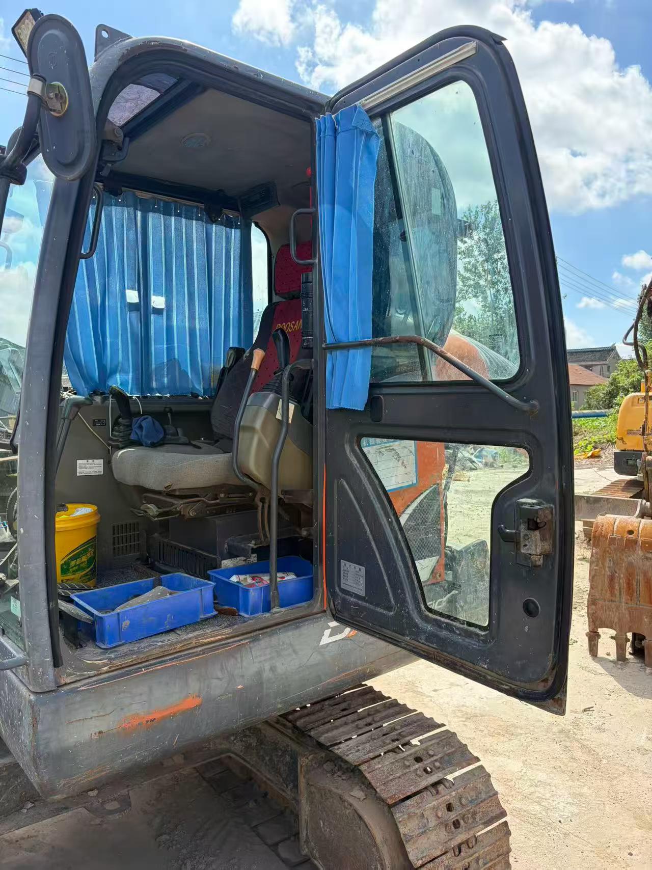 Buy Doosan DX55-9C Used Excavator / 4
