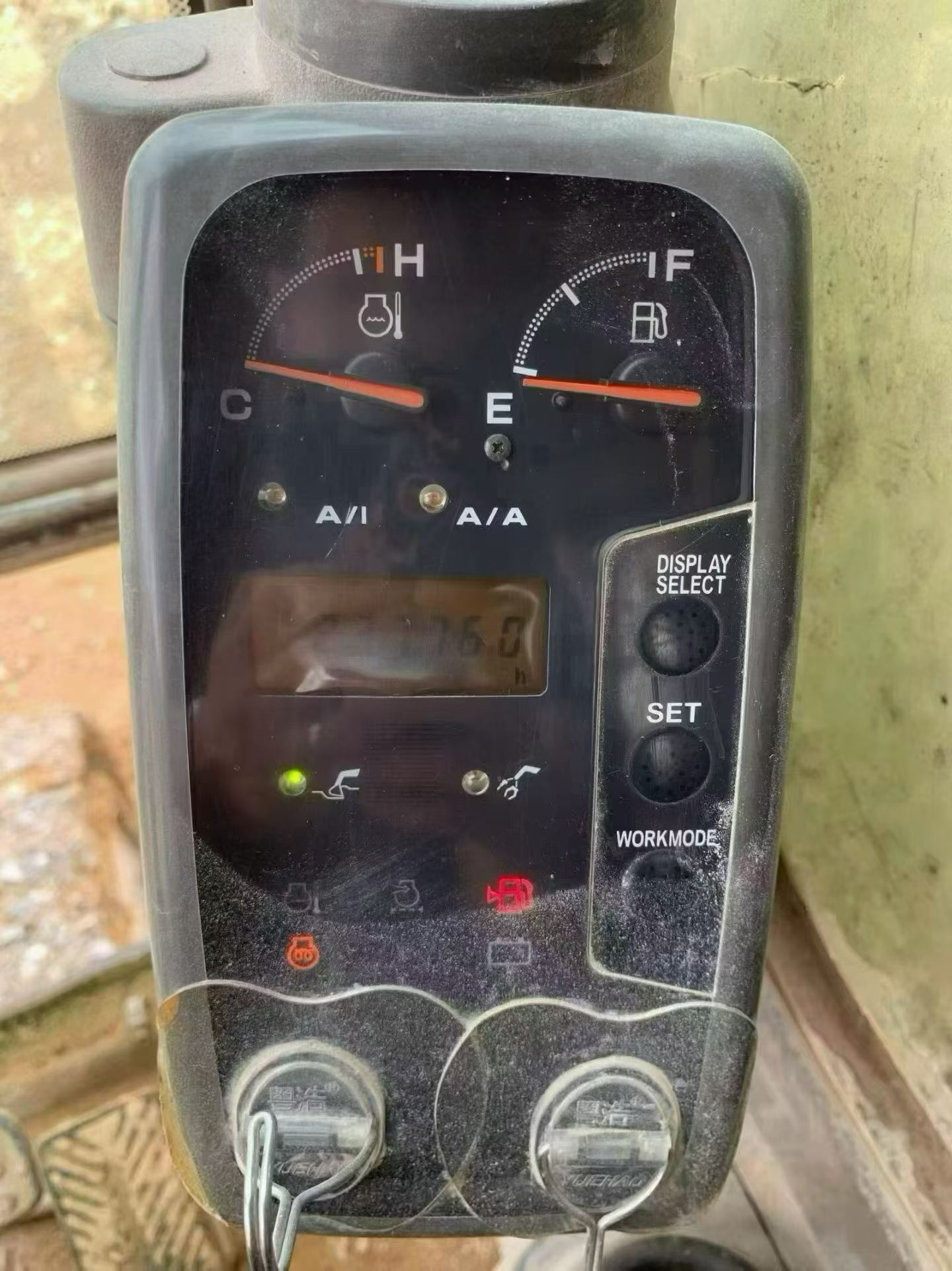 Buy Hitachi ZX200-6 Used Excavator / 4