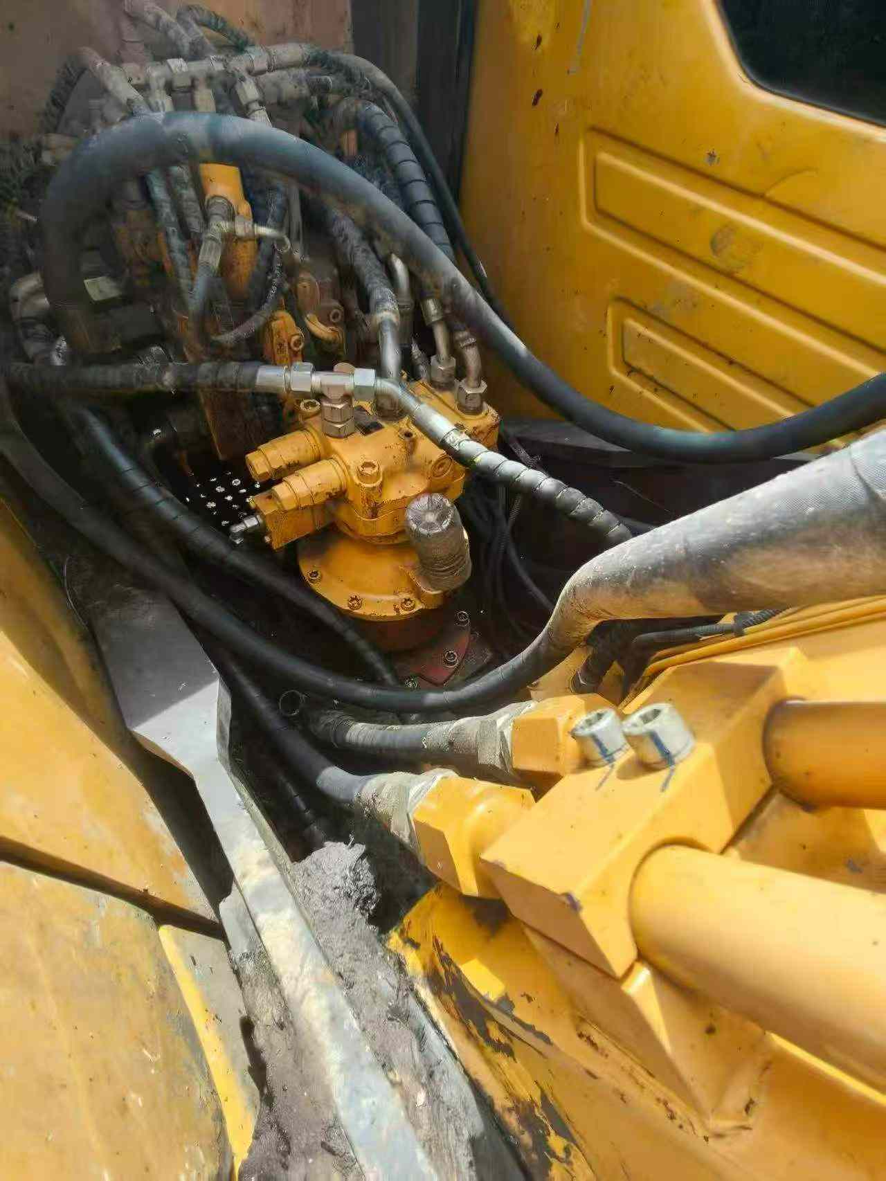 Buy Sany SY135 Used Excavator / 4