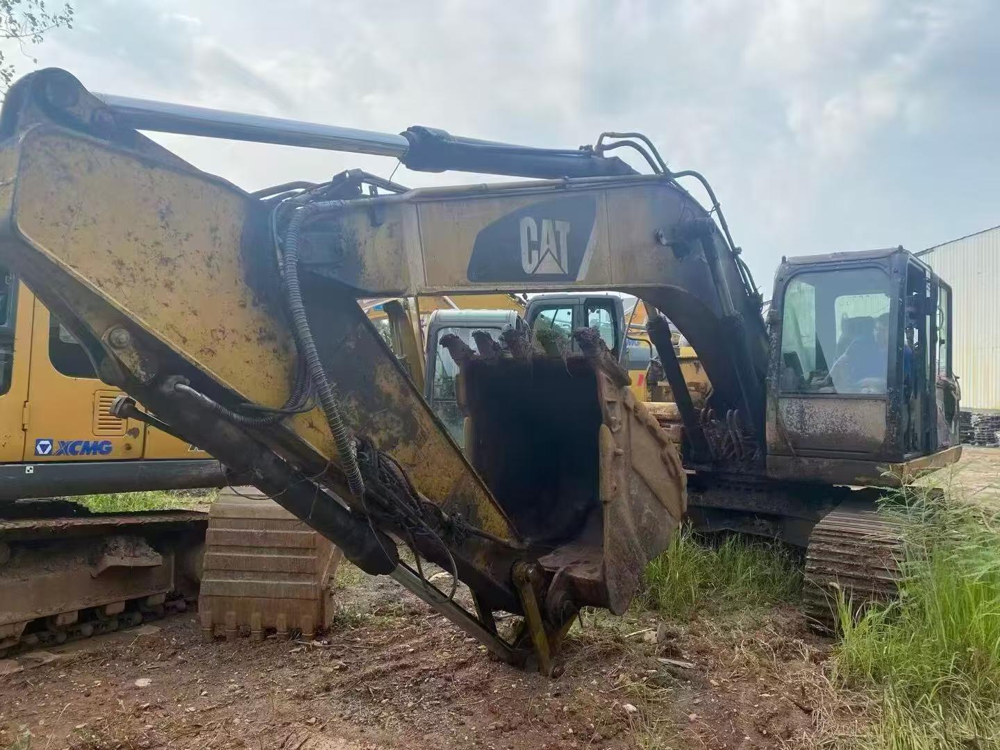 Buy Caterpillar 320D Used Excavator / 8