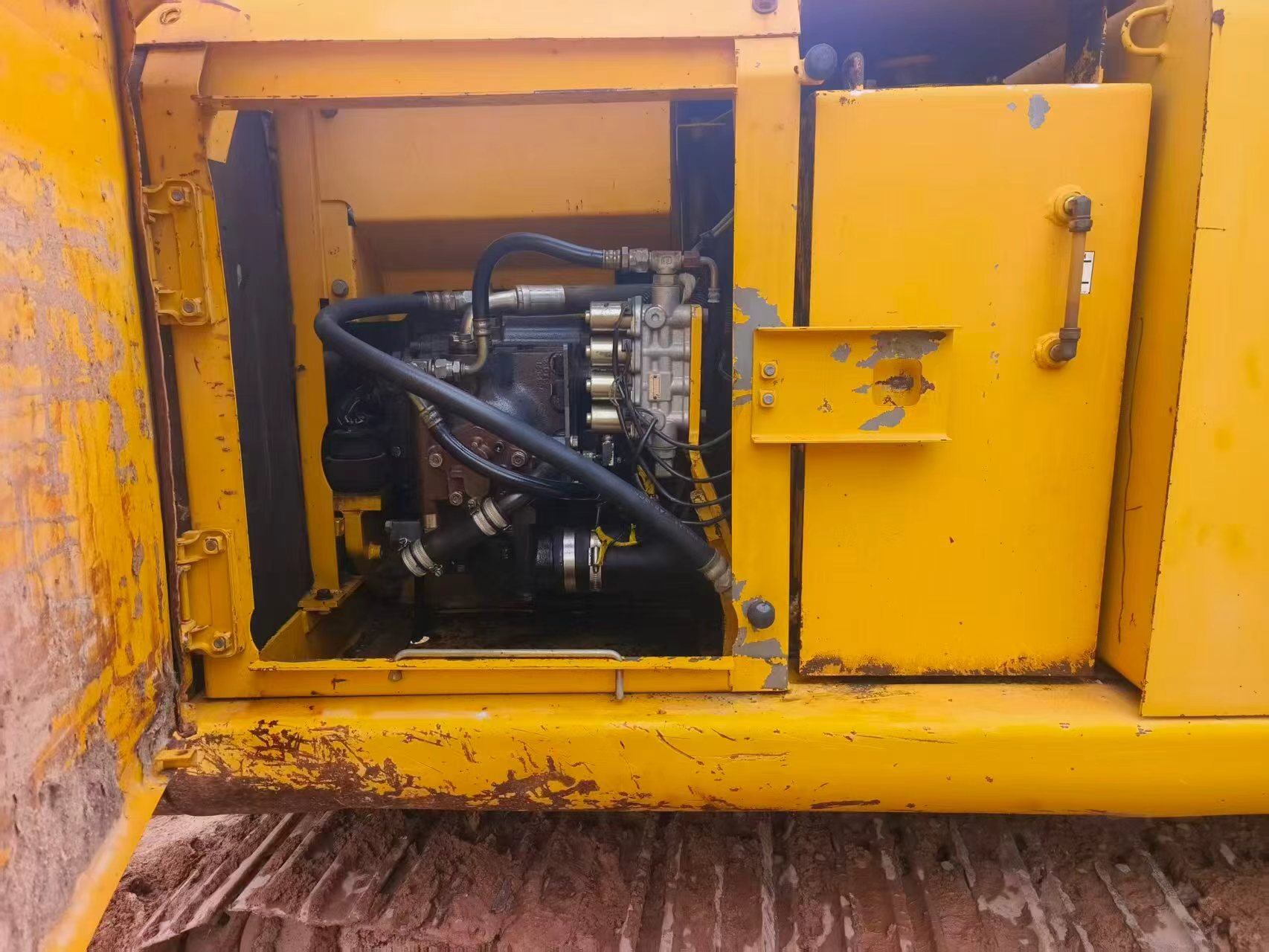 Buy Komatsu PC120-6 Used Excavator / 4