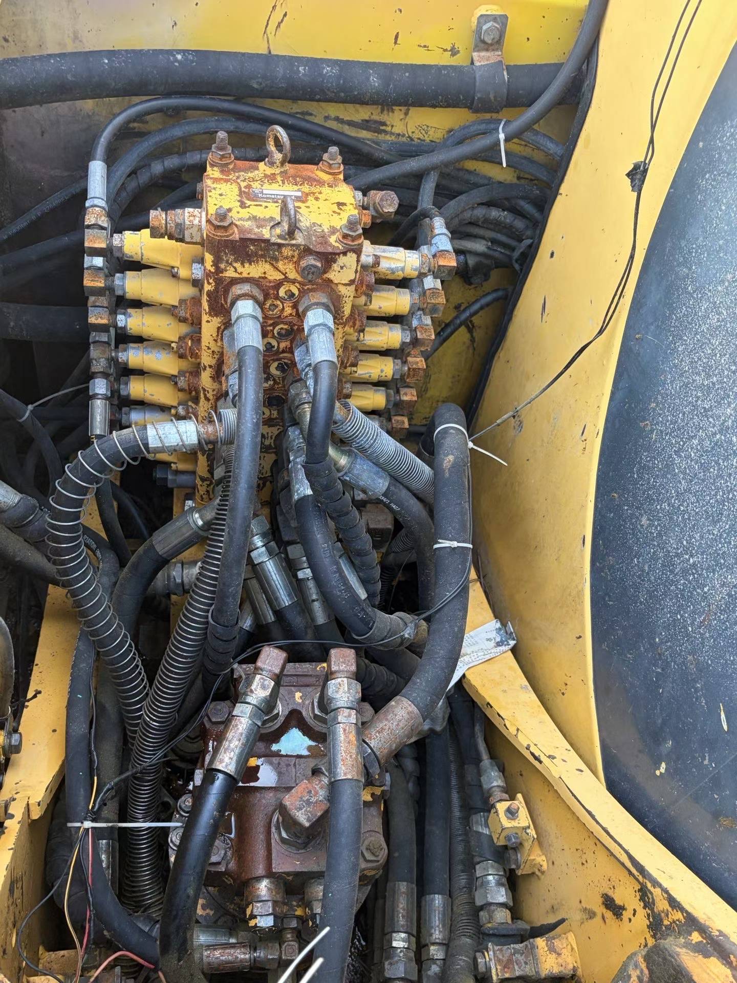 Buy Komatsu PC60-7 Used Excavator / 6