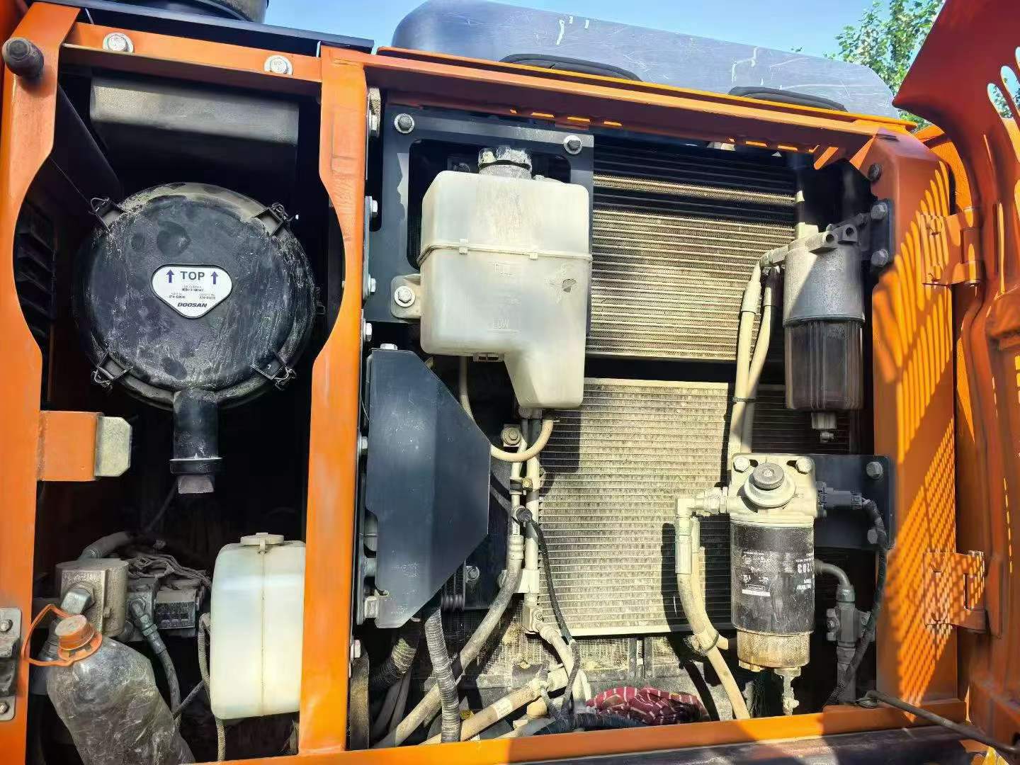 Buy Doosan DX150-9C Used Excavator / 4