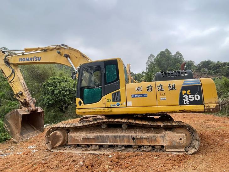 Buy Komatsu PC300 Used Excavator / 1