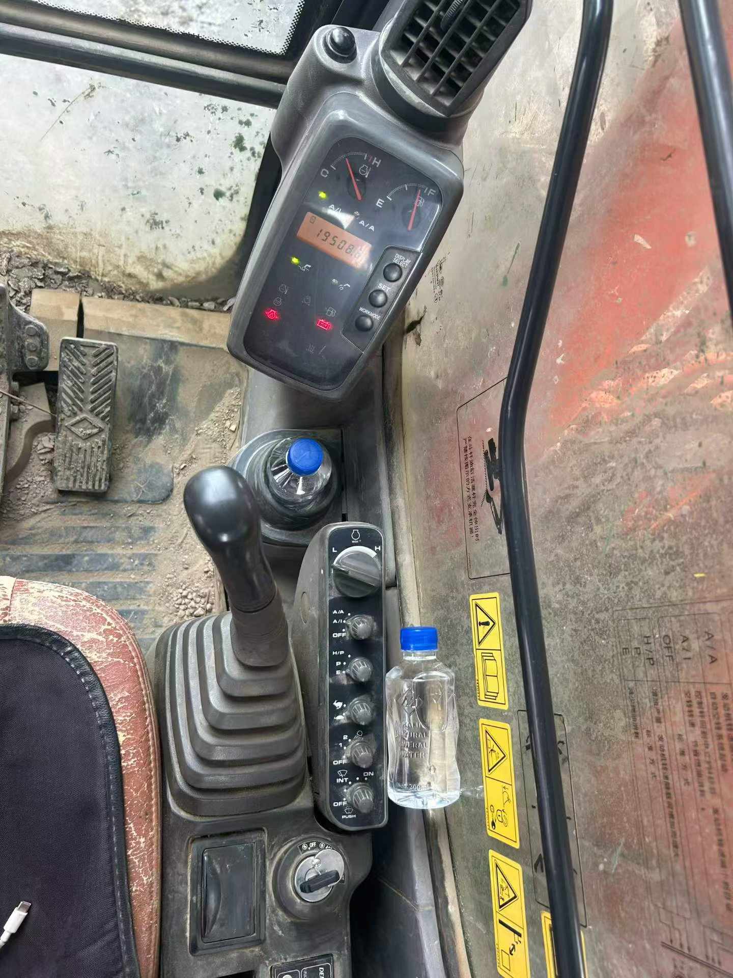 Buy Hitachi EX120-6 Used Excavator / 9