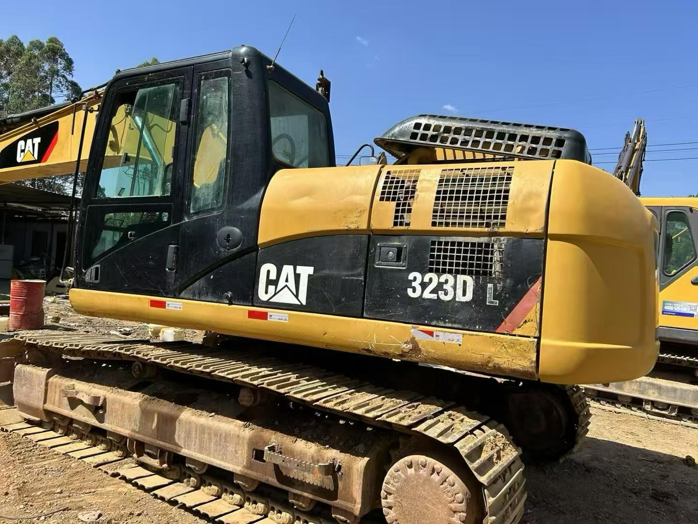 Buy Caterpillar 323DL Used Excavator / 3