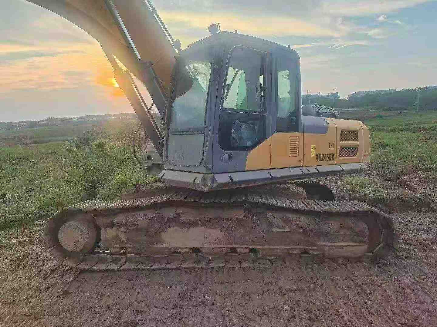 Buy XCMG XE245D Used Excavator / 2